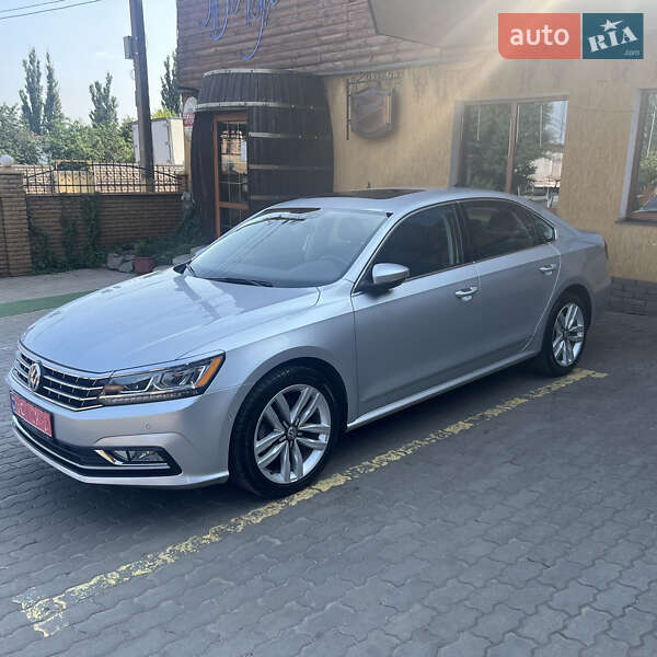 Седан Volkswagen Passat 2017 в 