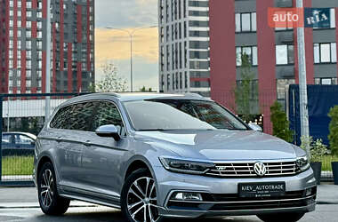 Универсал Volkswagen Passat 2018 в Киеве