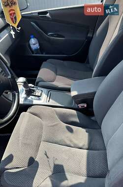 Седан Volkswagen Passat 2005 в 
