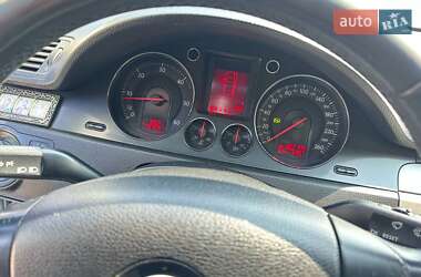 Седан Volkswagen Passat 2005 в 