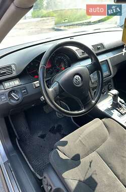 Седан Volkswagen Passat 2005 в 