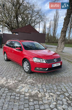 Універсал Volkswagen Passat 2014 в Львові