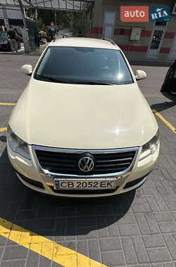 Універсал Volkswagen Passat 2011 в Києві