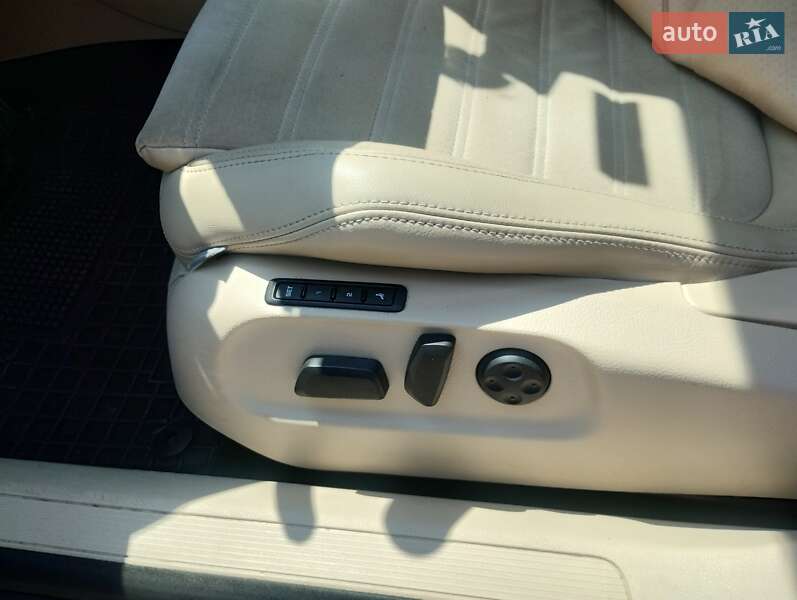 Универсал Volkswagen Passat 2009 в Ровно