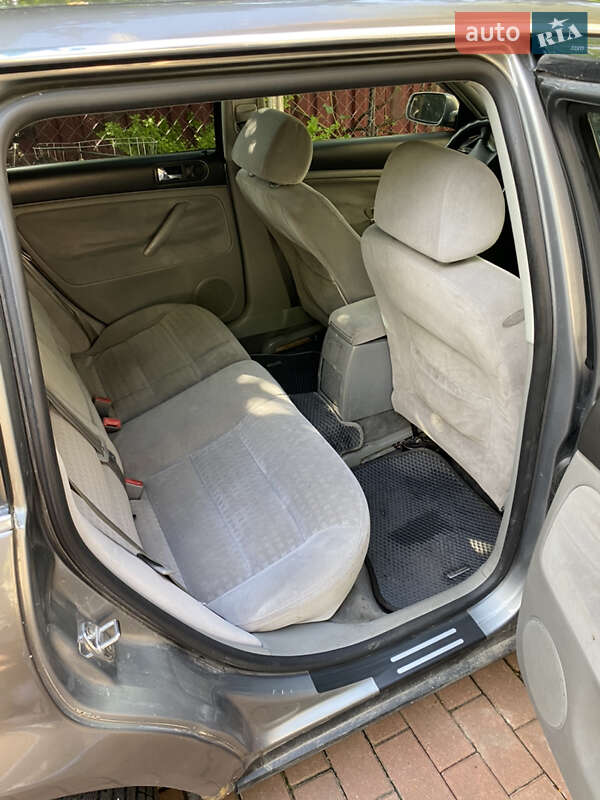 Универсал Volkswagen Passat 2002 в Житомире