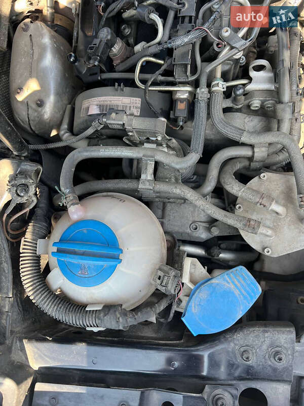 Седан Volkswagen Passat 2013 в Львове