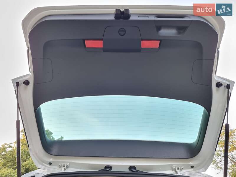 Универсал Volkswagen Passat 2015 в Киеве