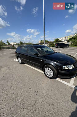 Універсал Volkswagen Passat 2000 в Івано-Франківську