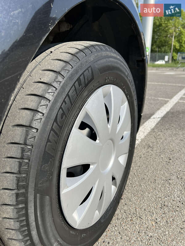 Универсал Volkswagen Passat 2000 в Ивано-Франковске