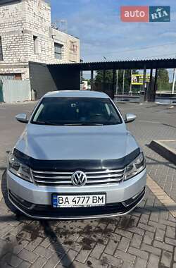 Седан Volkswagen Passat 2012 в Кропивницькому