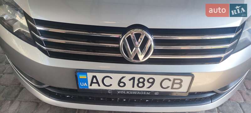 Седан Volkswagen Passat 2012 в Луцке