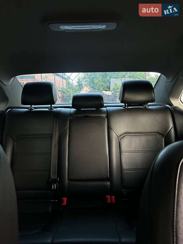 Седан Volkswagen Passat 2012 в Луцке