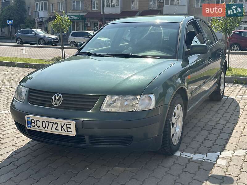 Седан Volkswagen Passat 1998 в Дрогобичі