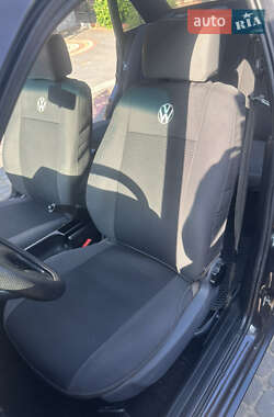 Седан Volkswagen Passat 1993 в 