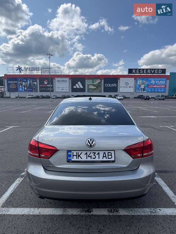 Седан Volkswagen Passat 2012 в Ровно