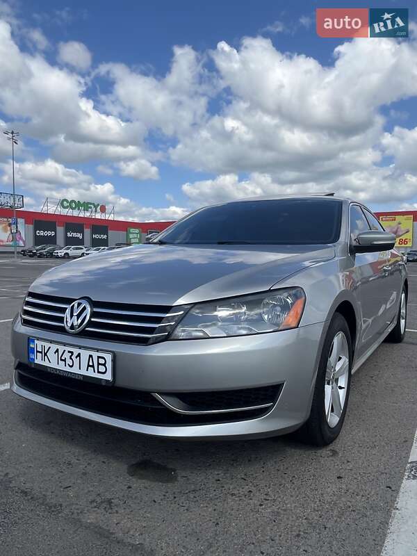 Седан Volkswagen Passat 2012 в Ровно