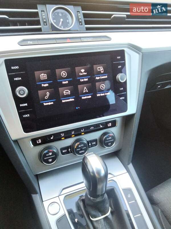 Универсал Volkswagen Passat 2017 в Житомире