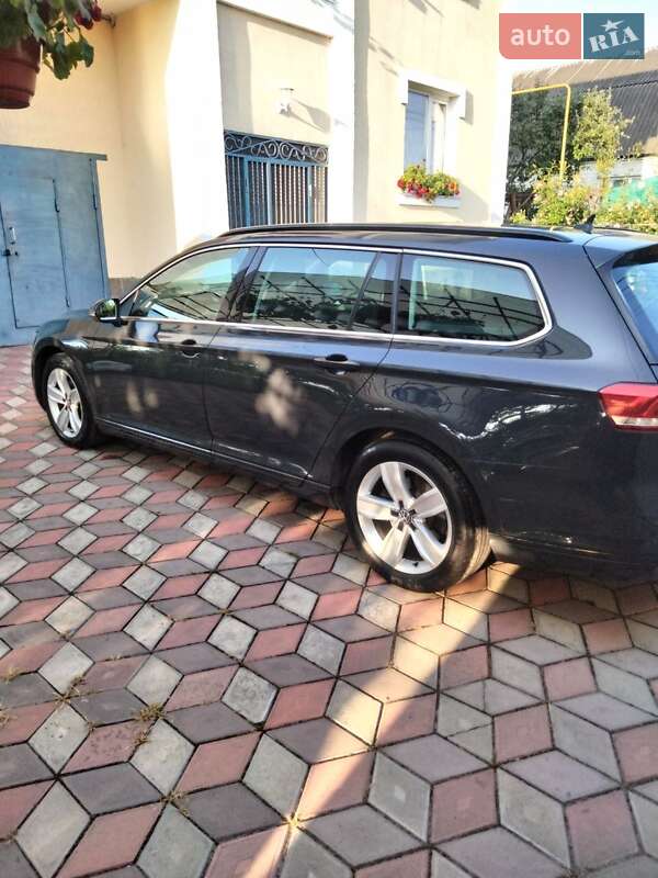 Универсал Volkswagen Passat 2017 в Житомире