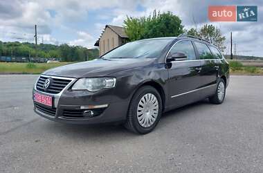 Універсал Volkswagen Passat 2010 в Високому