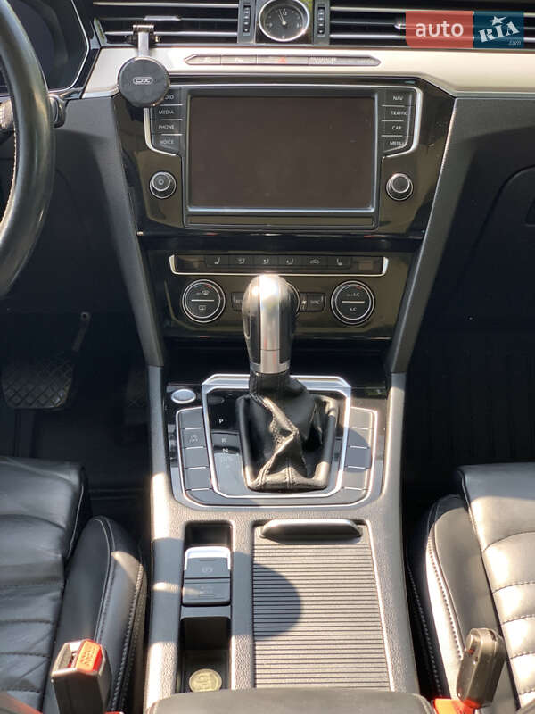 Универсал Volkswagen Passat 2015 в Калуше