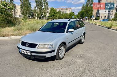 Универсал Volkswagen Passat 2000 в 