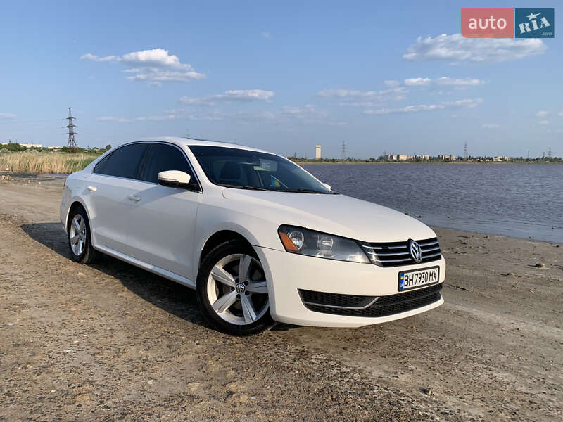 Седан Volkswagen Passat 2013 в Одесі
