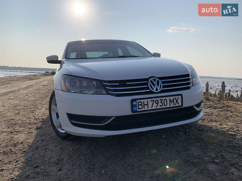 Седан Volkswagen Passat 2013 в Одесі