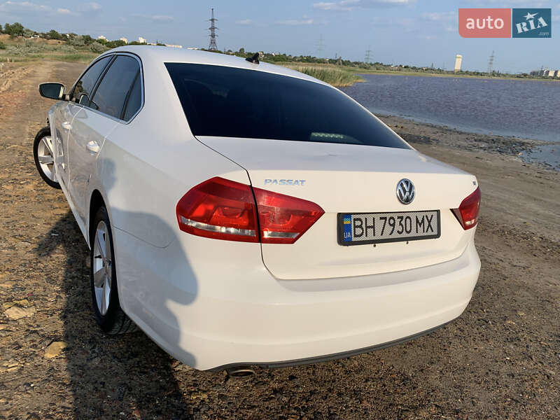 Седан Volkswagen Passat 2013 в Одесі