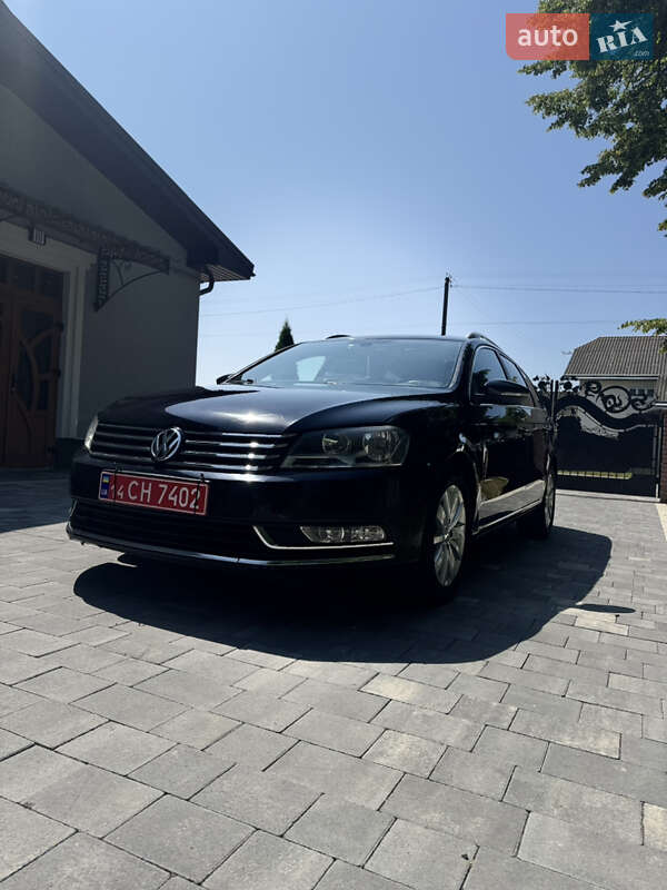 Универсал Volkswagen Passat 2014 в Ивано-Франковске