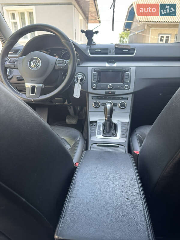 Универсал Volkswagen Passat 2014 в Ивано-Франковске
