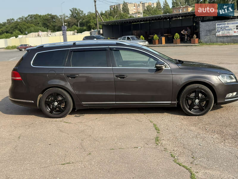 Универсал Volkswagen Passat 2011 в Чернигове
