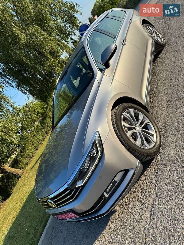 Универсал Volkswagen Passat 2018 в Тернополе
