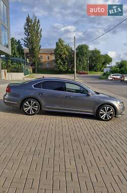 Седан Volkswagen Passat 2016 в 
