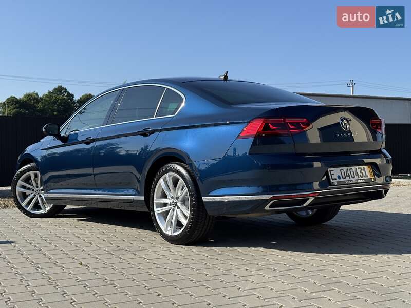 Седан Volkswagen Passat 2020 в Стрию