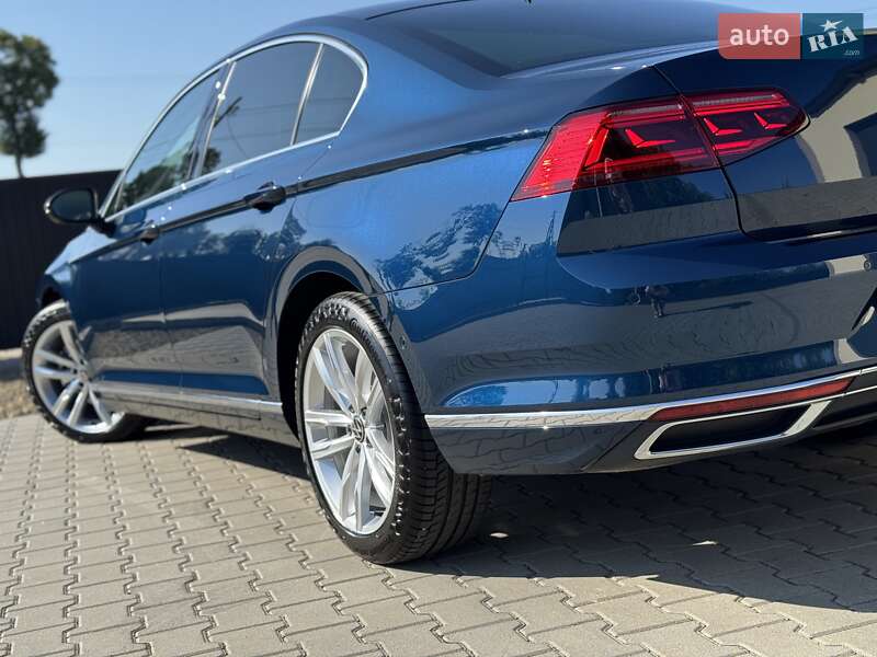 Седан Volkswagen Passat 2020 в Стрию
