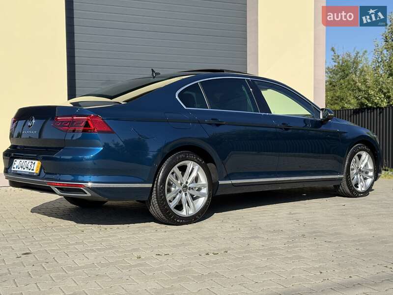 Седан Volkswagen Passat 2020 в Стрию