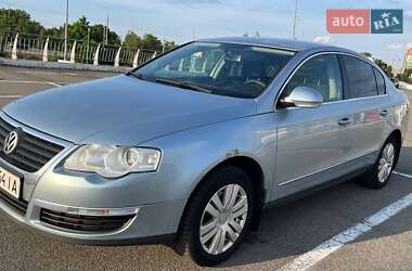 Седан Volkswagen Passat 2006 в Киеве