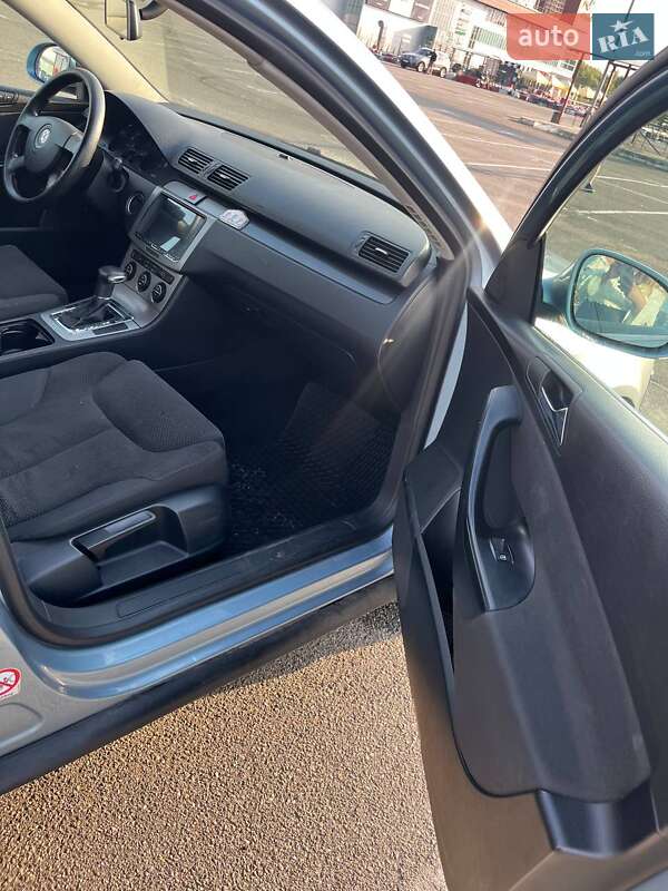 Седан Volkswagen Passat 2006 в Києві фото 22 Седан Volkswagen Passat 2006 в Києві