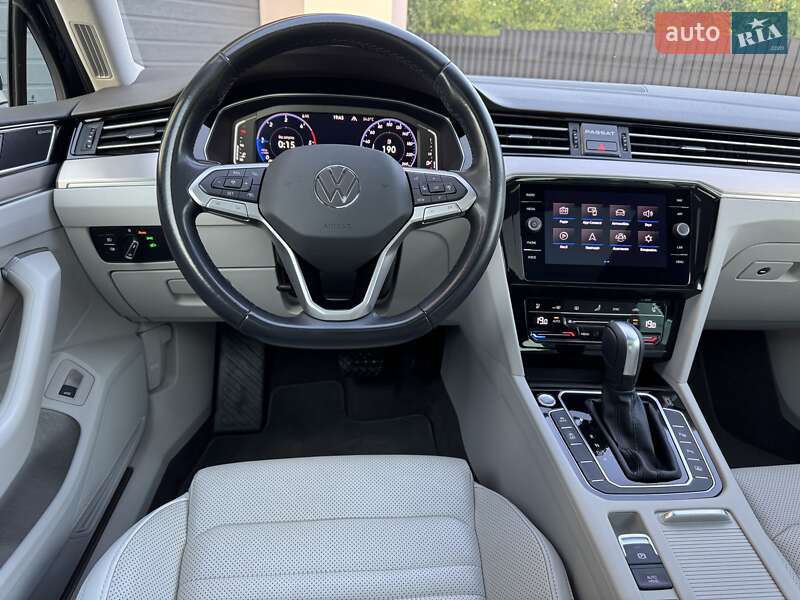 Седан Volkswagen Passat 2020 в Стрию