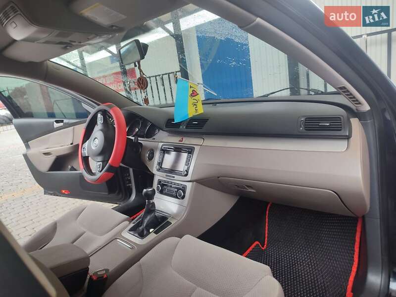 Универсал Volkswagen Passat 2010 в Чемеровцах