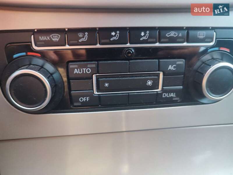 Универсал Volkswagen Passat 2010 в Чемеровцах