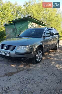 Универсал Volkswagen Passat 2002 в Новояворовске