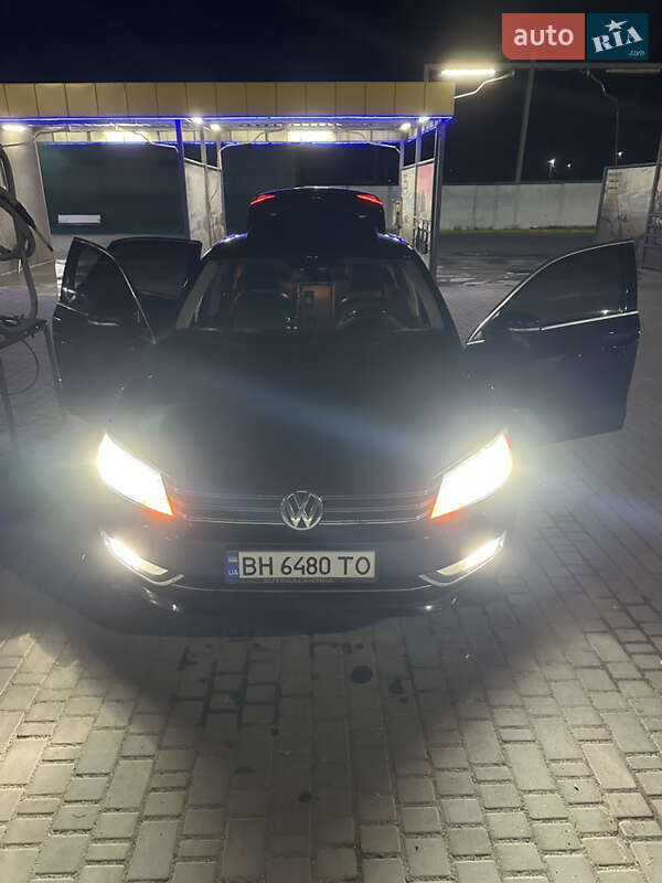 Седан Volkswagen Passat 2014 в Білгороді-Дністровському