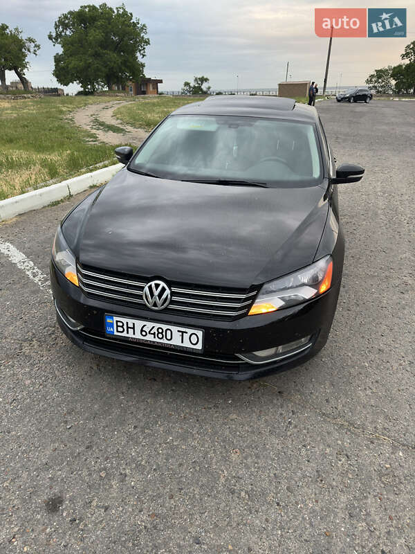 Седан Volkswagen Passat 2014 в Білгороді-Дністровському