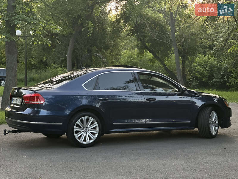Седан Volkswagen Passat 2012 в Киеве