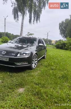 Універсал Volkswagen Passat 2013 в Конотопі