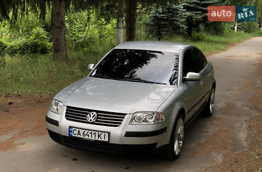 Седан Volkswagen Passat 2001 в Умани