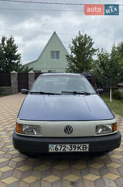 Седан Volkswagen Passat 1989 в Жашкове