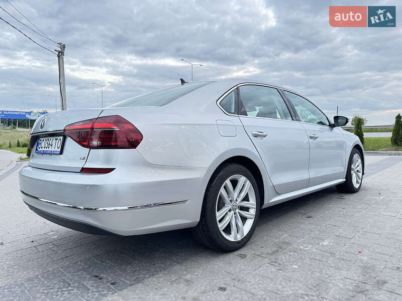 Седан Volkswagen Passat 2018 в Львові