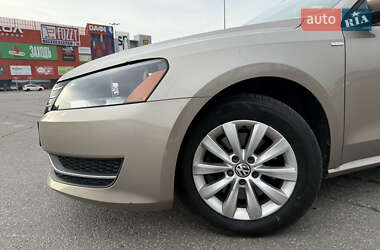 Седан Volkswagen Passat 2015 в 